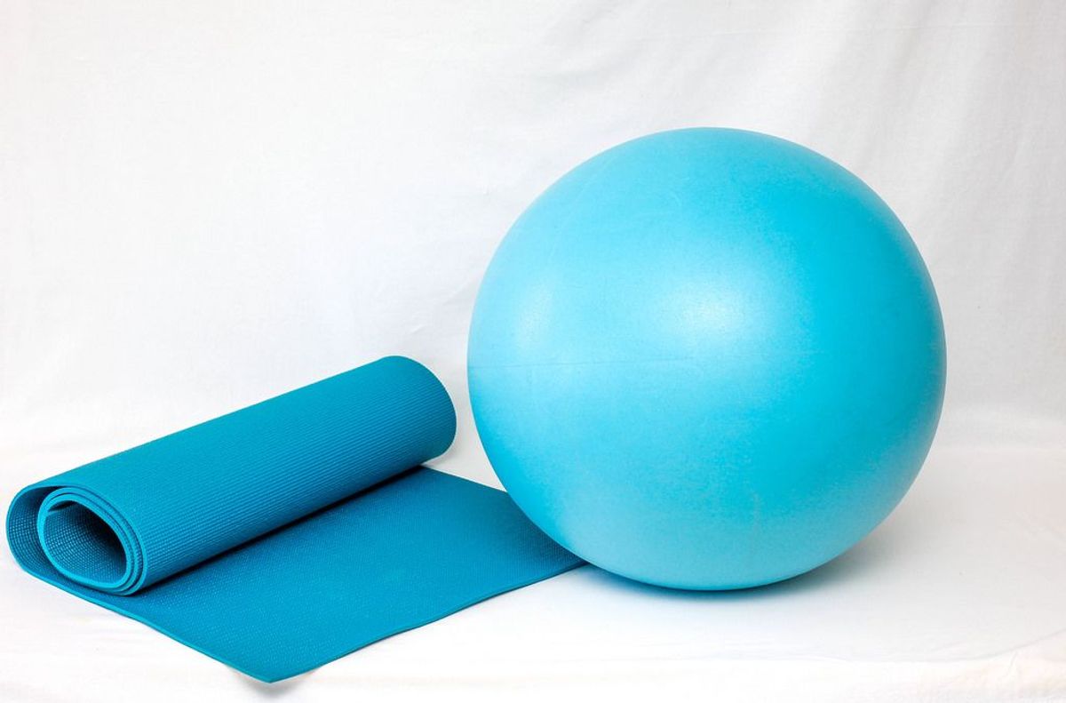 Top 5 Best Yoga Mats for Beginners: Start Your Practice Right - Yune Yoga