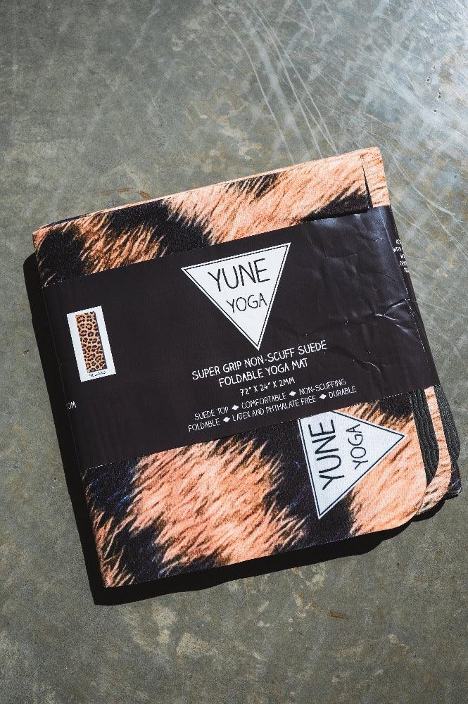 Foldable Travel Yoga Mat | Yoga Mat | Pink | 2mm | Yune Yoga | Leopard - Yune Yoga