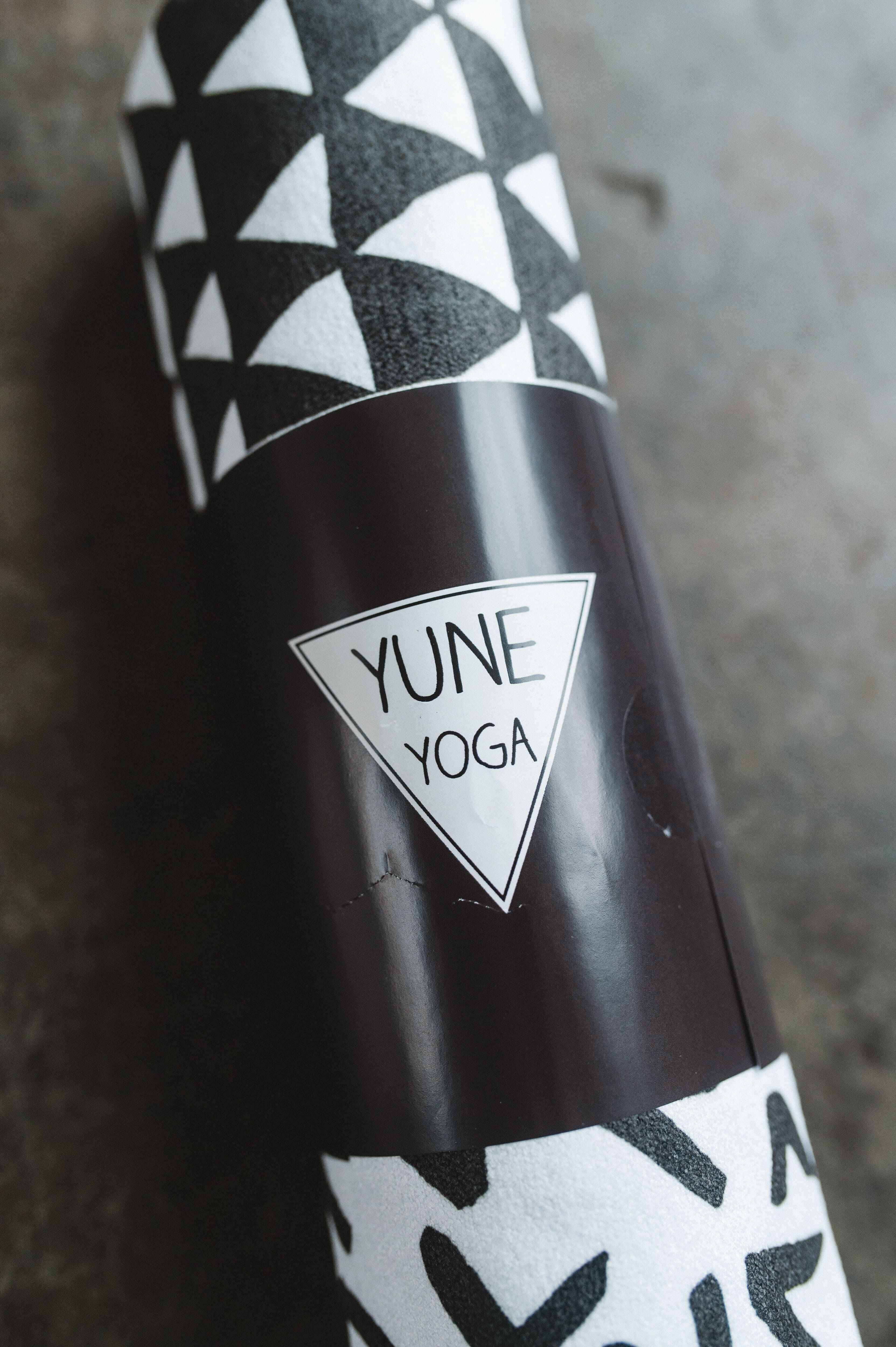 Yoga Towel | Non Slip Silicon Nubs | Absorbent Microfiber | White Black | Yune Yoga | The Jagger - Yune Yoga