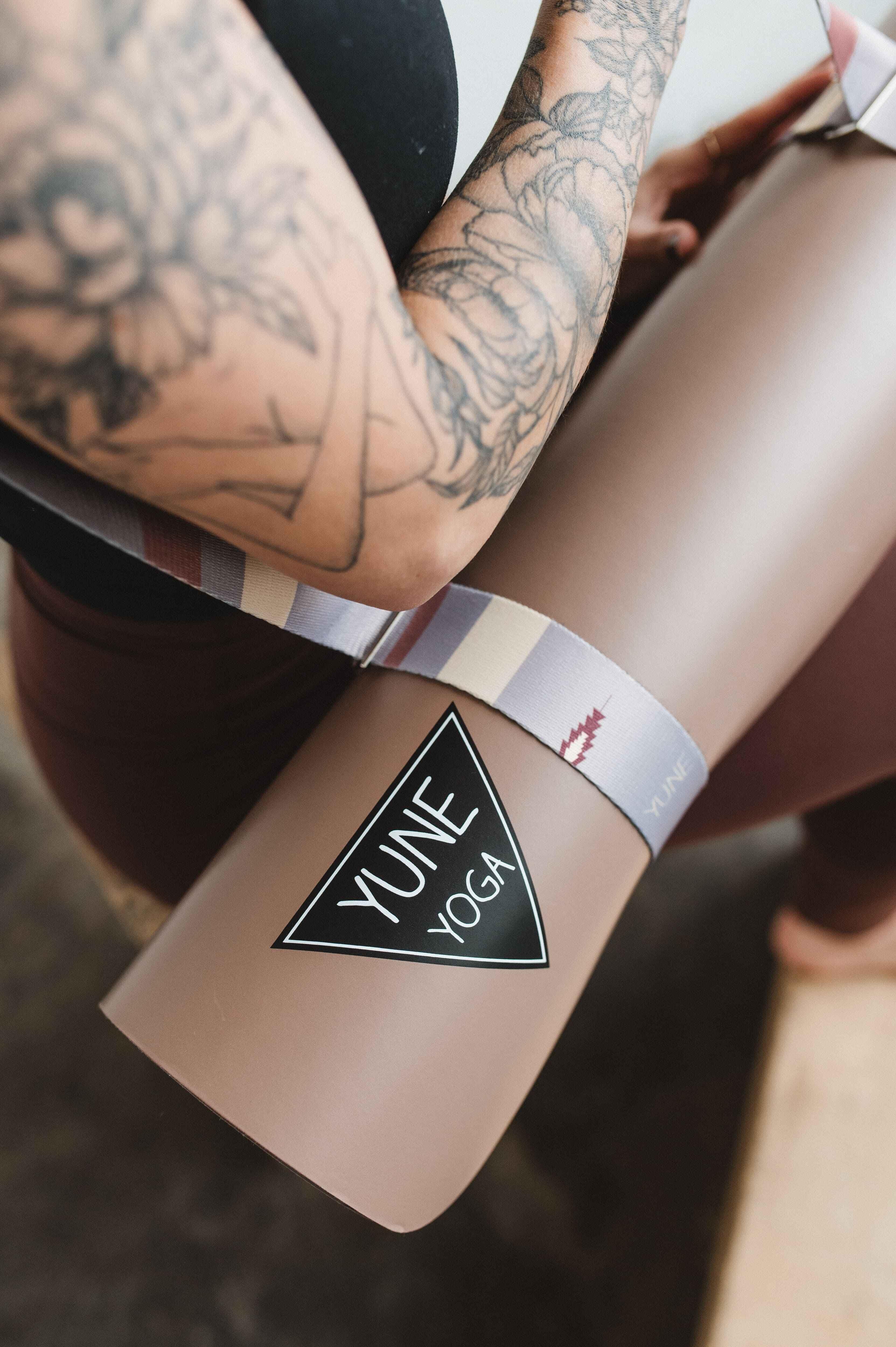 Yoga Strap | Stretching Strap | Metal Buckles | Grey | Yune Yoga | The Suzy - Yune Yoga