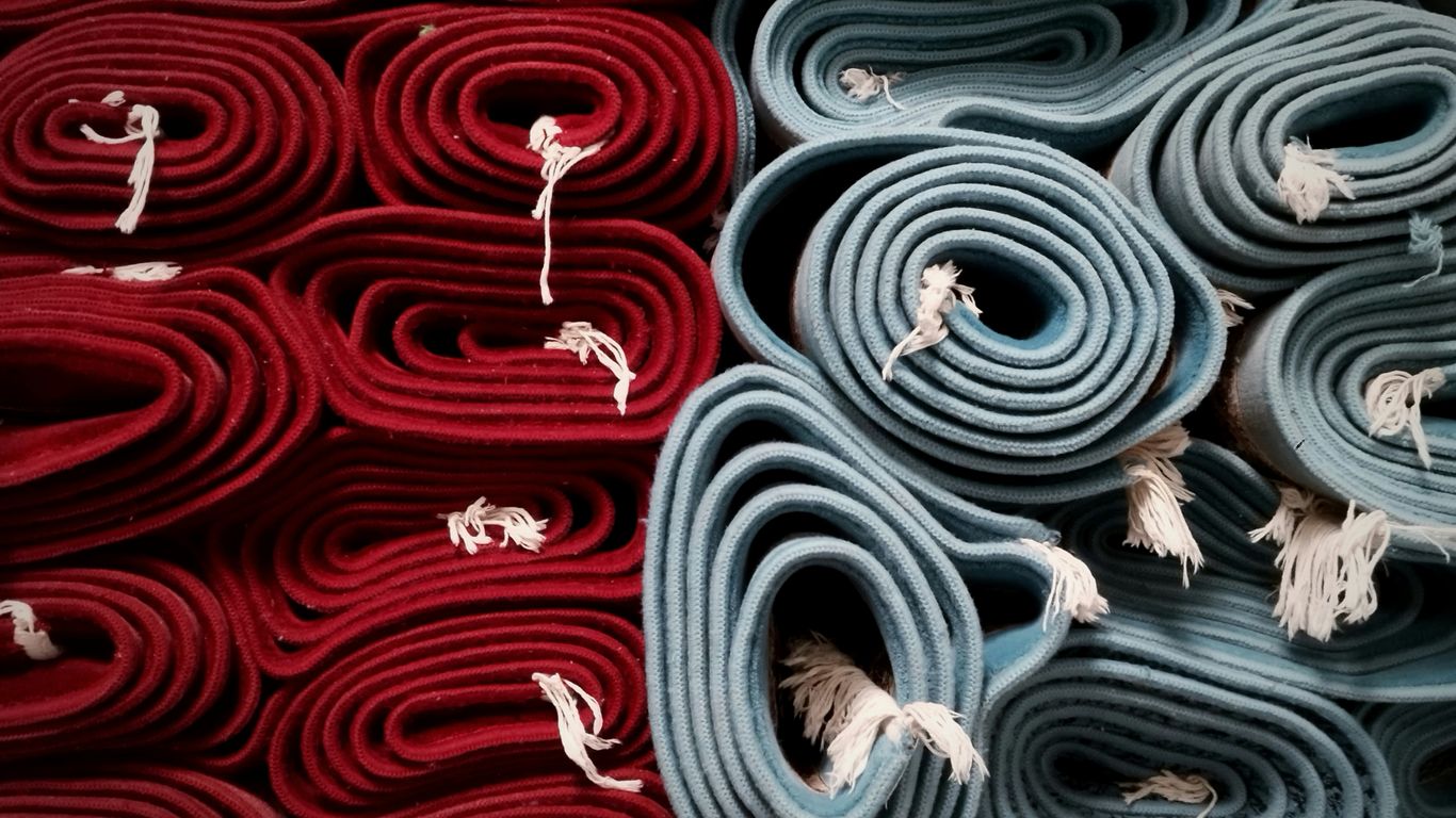 How to choose the best yoga mat suppliers for your business