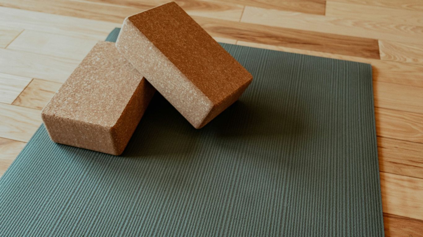 A complete guide to balancing your energy with chakras yoga