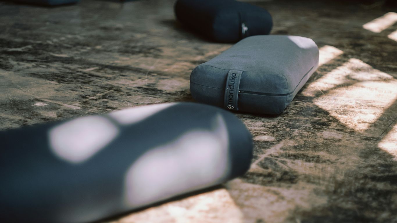 How to choose the perfect yoga carrier bag for your practice