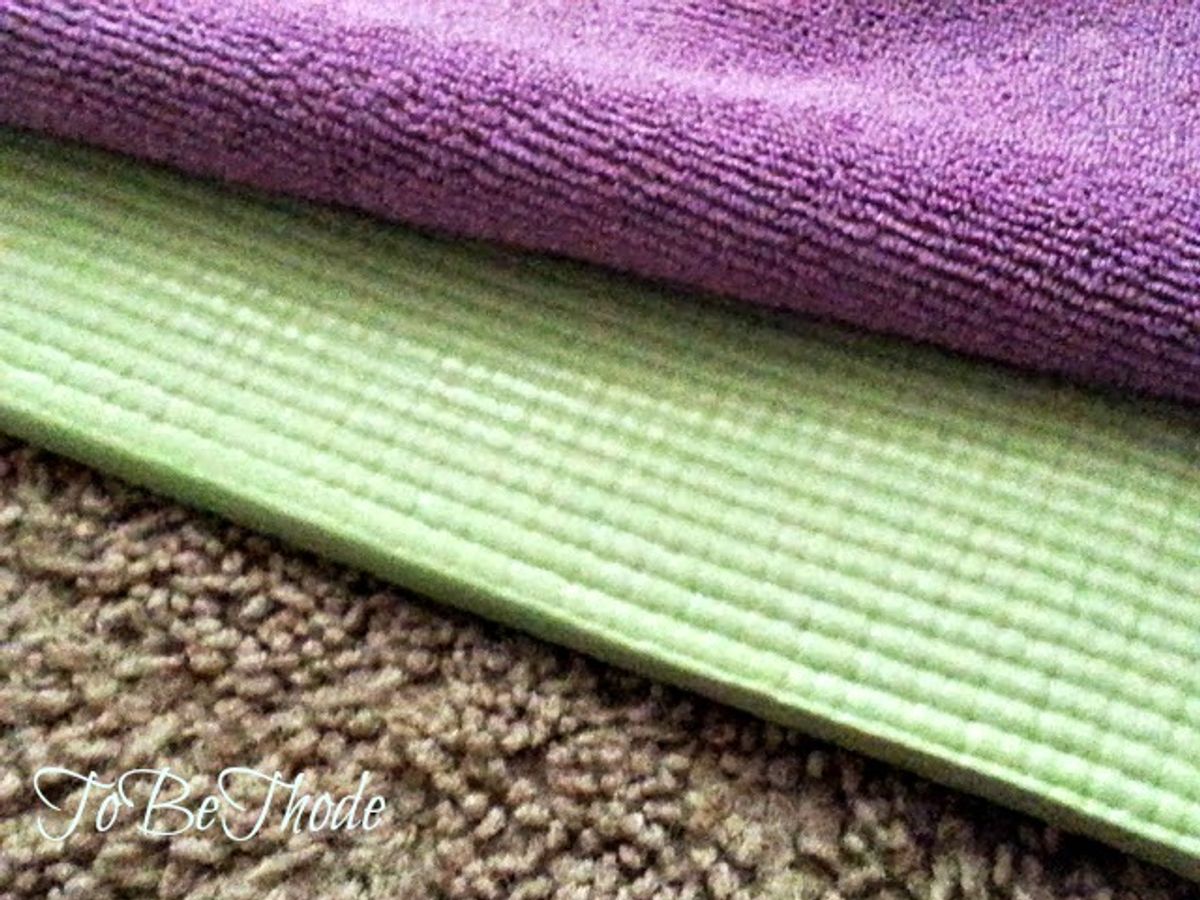 Choosing Your Foundation: A Guide to Yoga Mat Materials