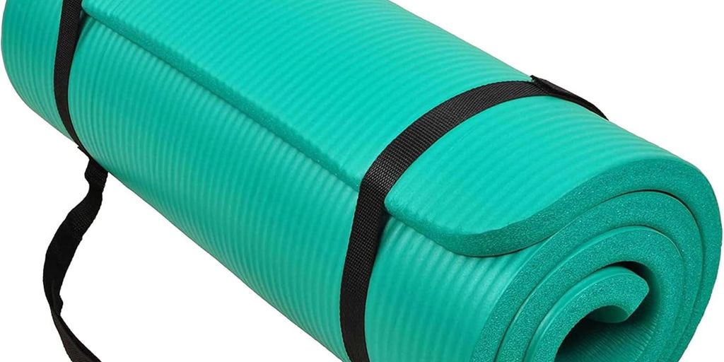 Finding the Perfect Yoga Mat Thickness for Your Practice