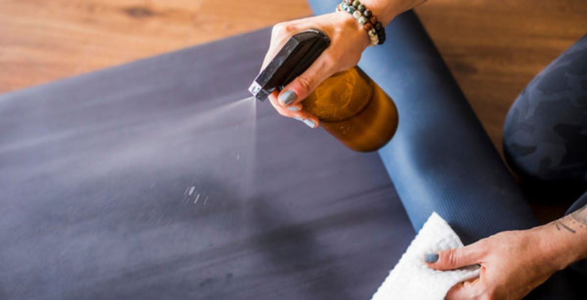 5 Easy Steps to Deep Clean Your Yoga Mat