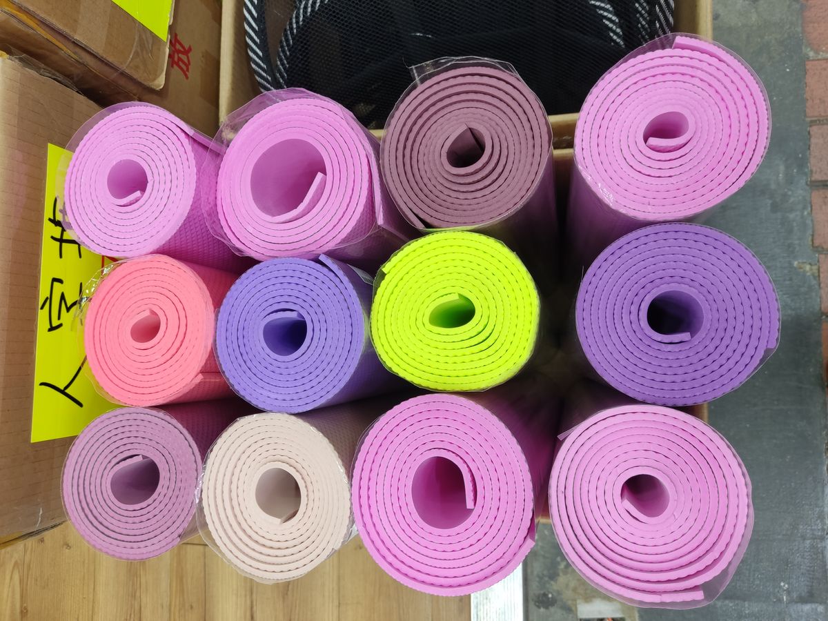 Finding the Perfect Yoga Mat Nearby: A Guide