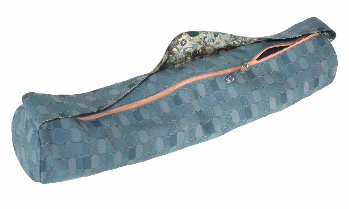 Finding the Perfect Yoga Mat Bag: Style Meets Functionality