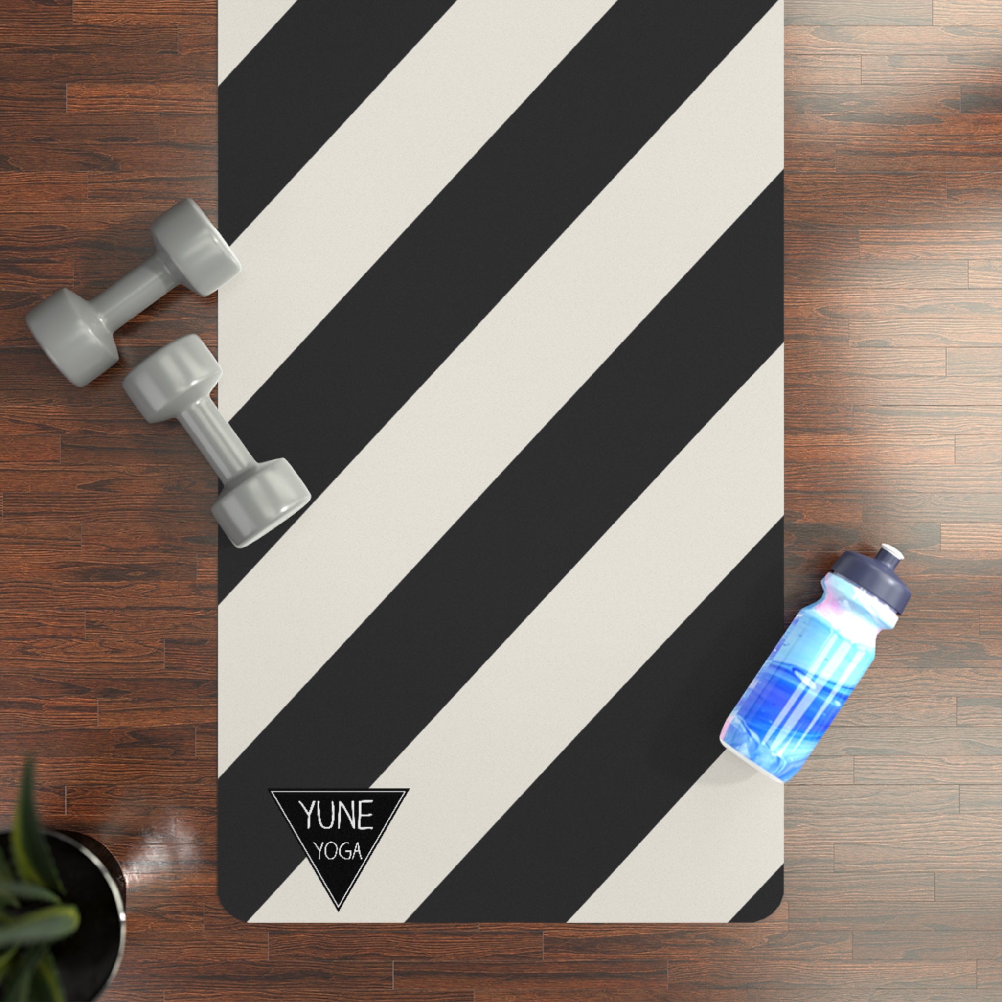 Stripe Pattern Black Natural Rubber Yoga Mat