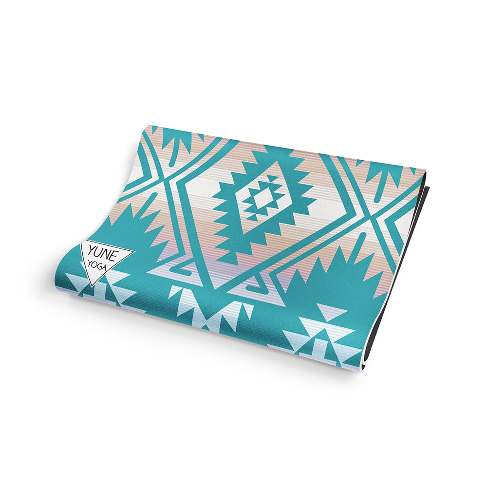 Pendleton Tucson PER Yoga Mat Close Up Lifestyle Shot