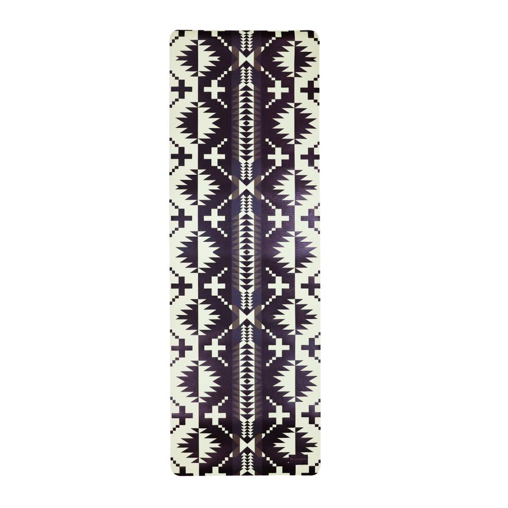 black rubber yoga mat