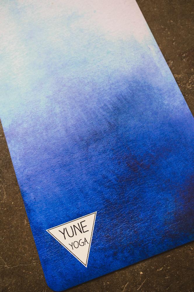 blue rubber yoga mat