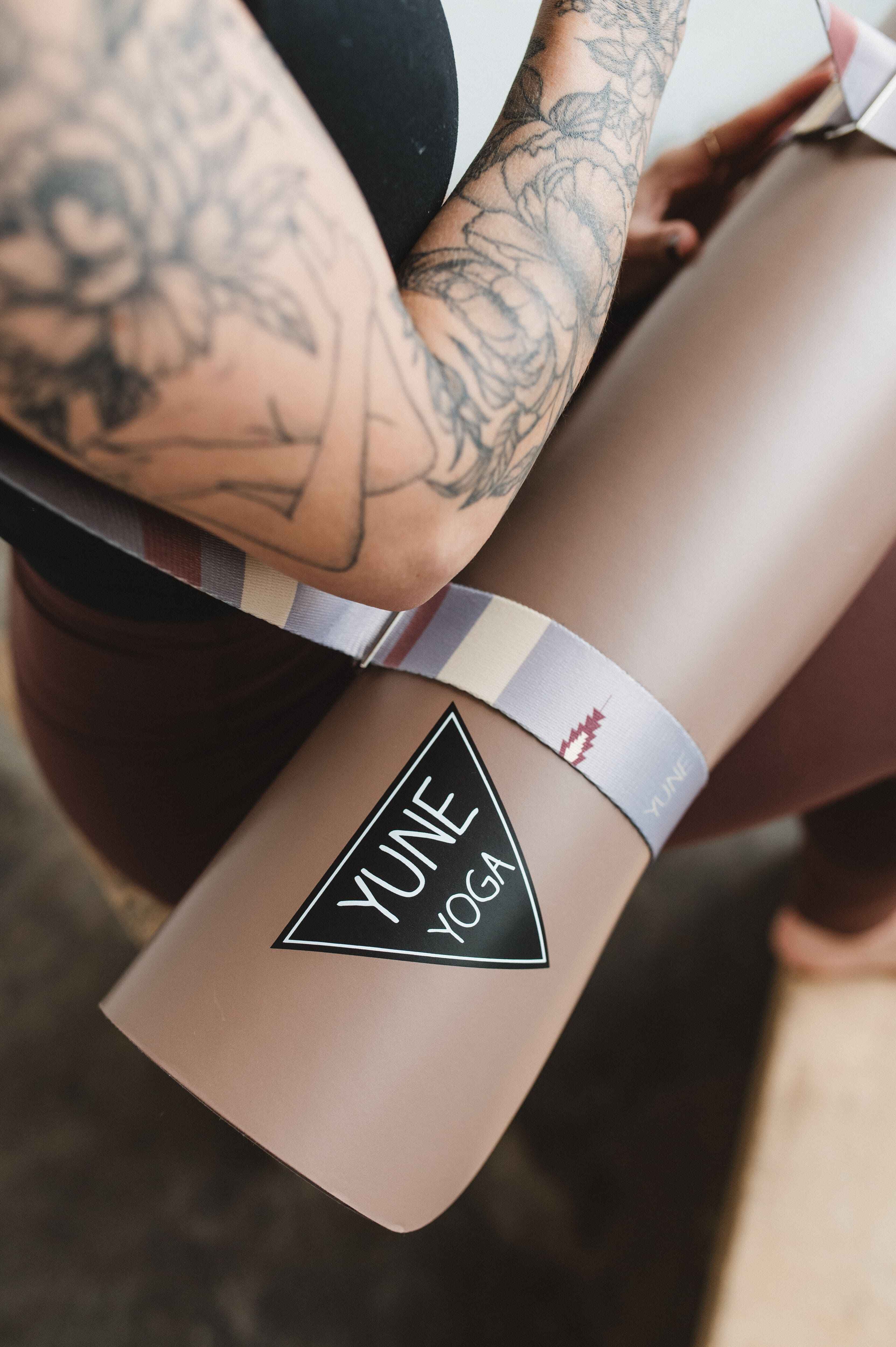 Yoga Strap | Stretching Strap | Metal Buckles | Grey | Yune Yoga | The Suzy - Yune Yoga