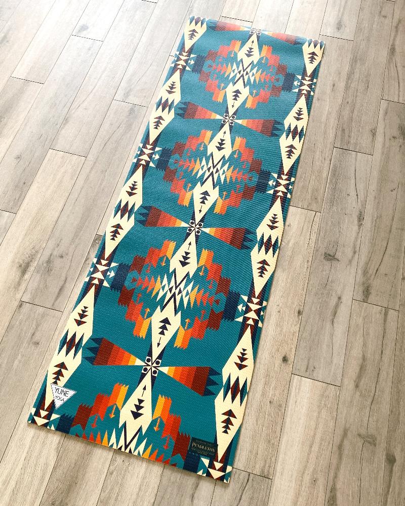 turquoise yoga mat