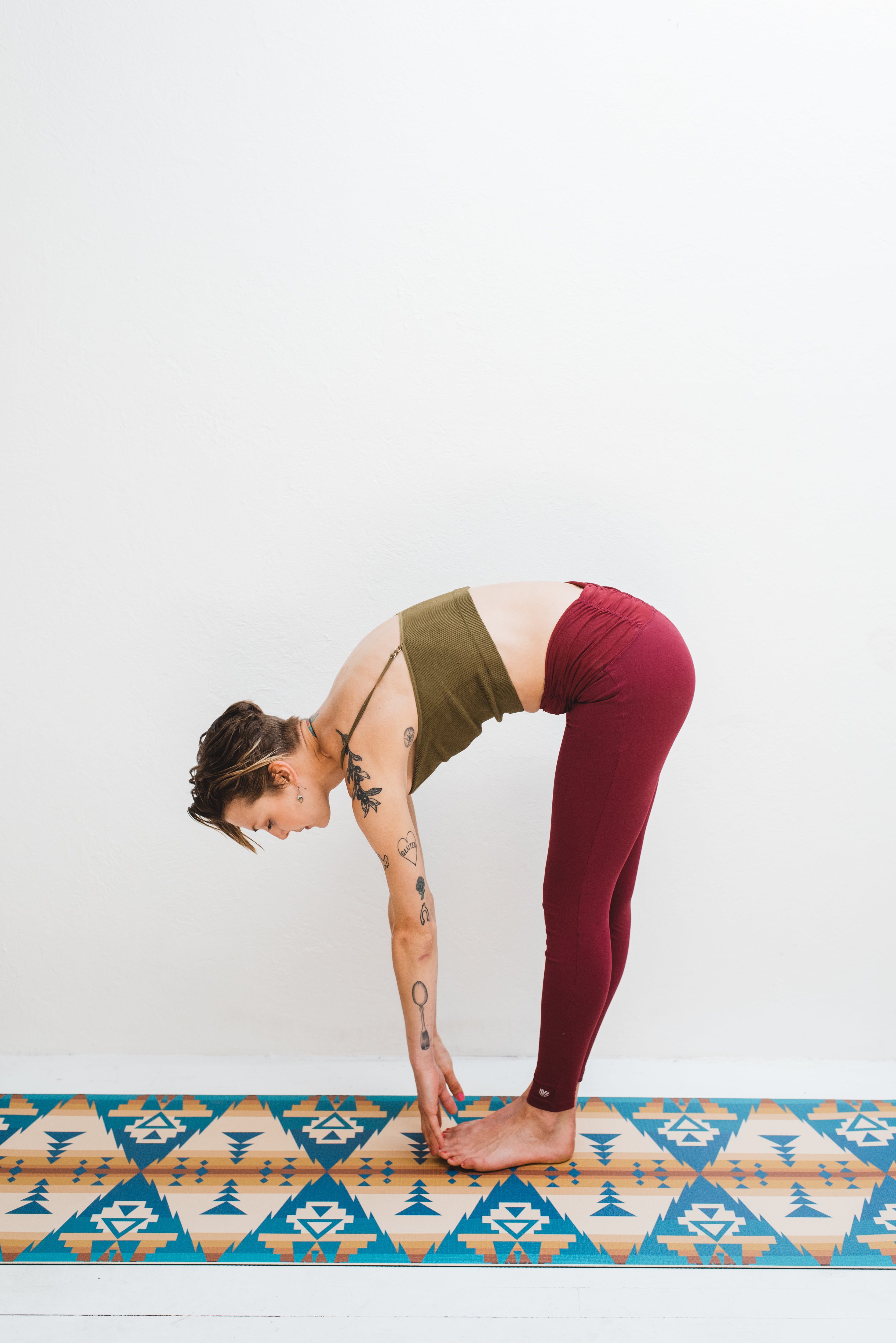 Pendleton Siskiyou PER Yoga Mat Side View Lifestyle Shot