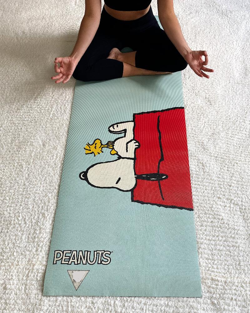 snoopy house Yune yoga mat lifestyle shot