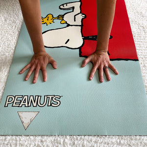 snoopy house yune yoga mat stretch view